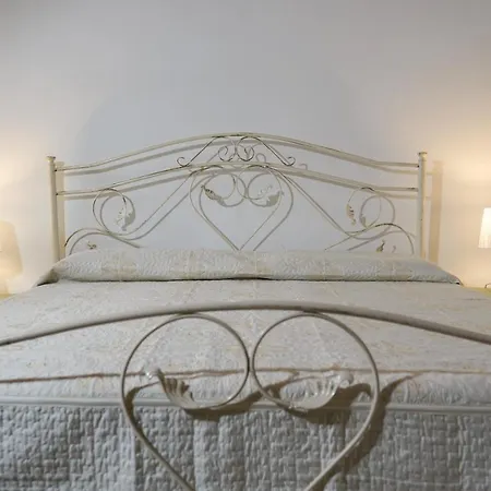Palazzo Salvatori Guest house *
