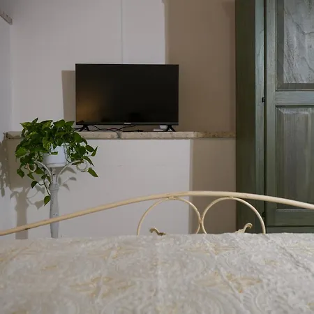 Palazzo Salvatori Guest house *